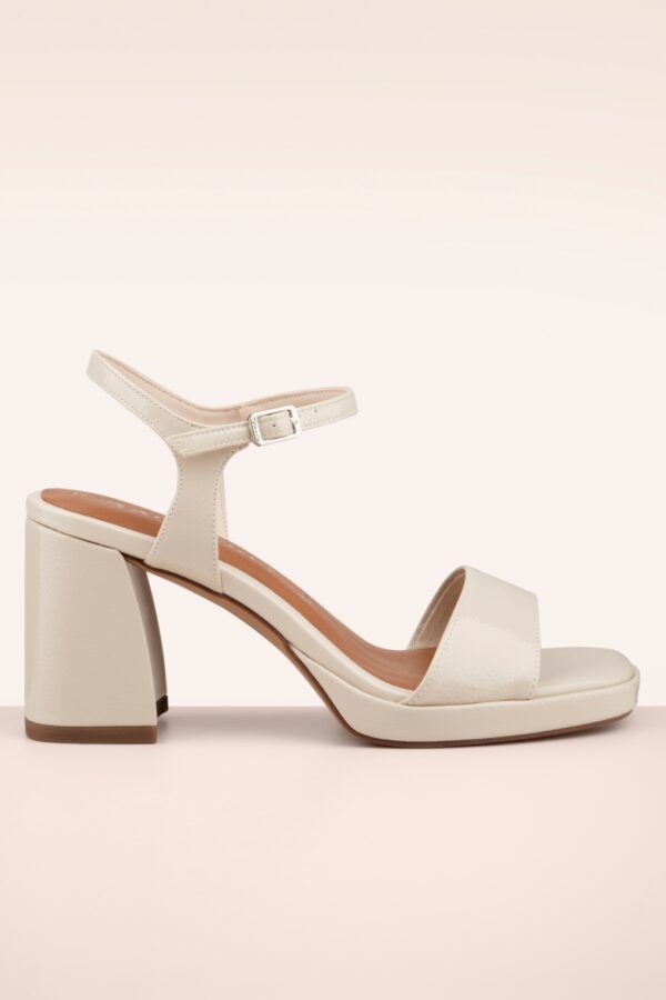 Bodil High Heel Sandaletten in Creme