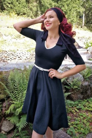 Sandy Swing Kleid in Navy