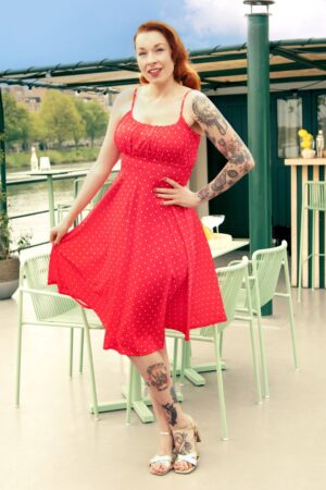 Jessie Polka Dot Swing Kleid in Rot
