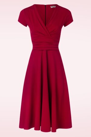 Esmeralda Swing Kleid in Lippenstiftrot.