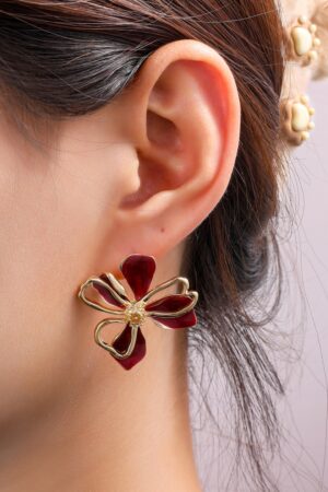 Flower Stud Ohrringe in Gold und Dunkelrot