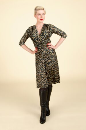 Luna geknotetes Leoparden Swingkleid in Multi