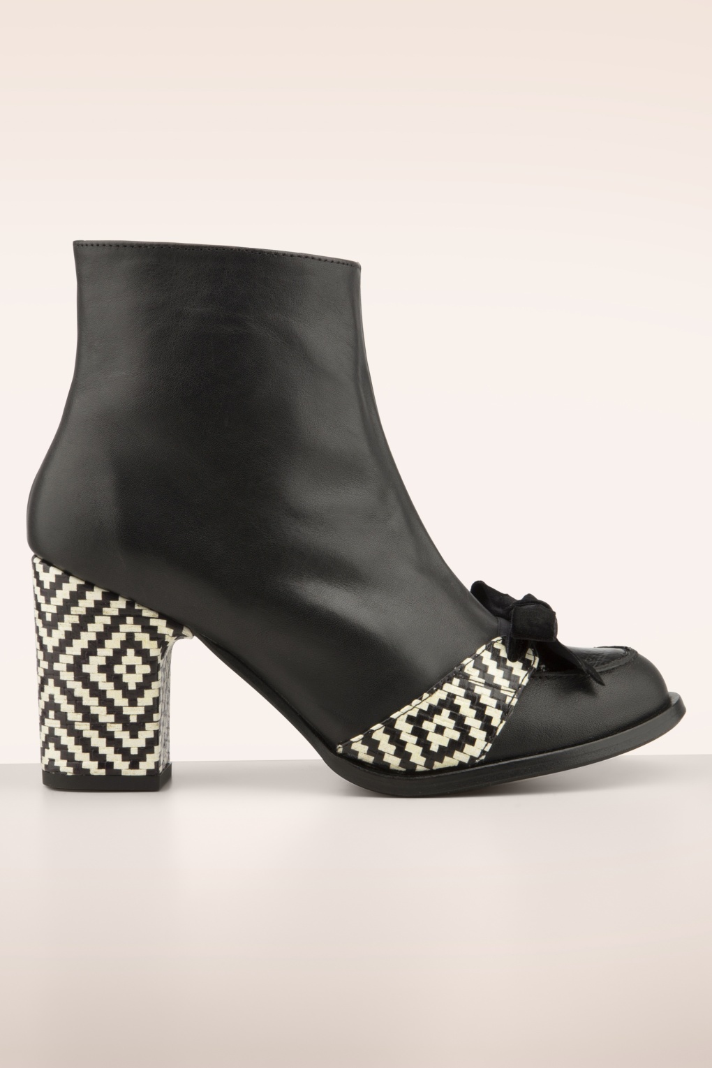 Nantes Bora Stiefeletten in Schwarz