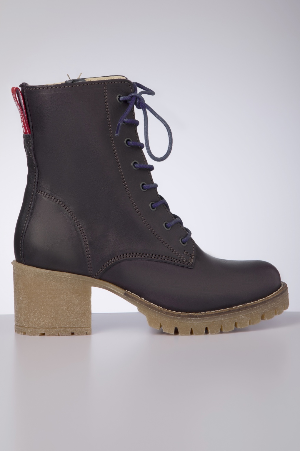 Nilla Stiefel in Emporium Lila