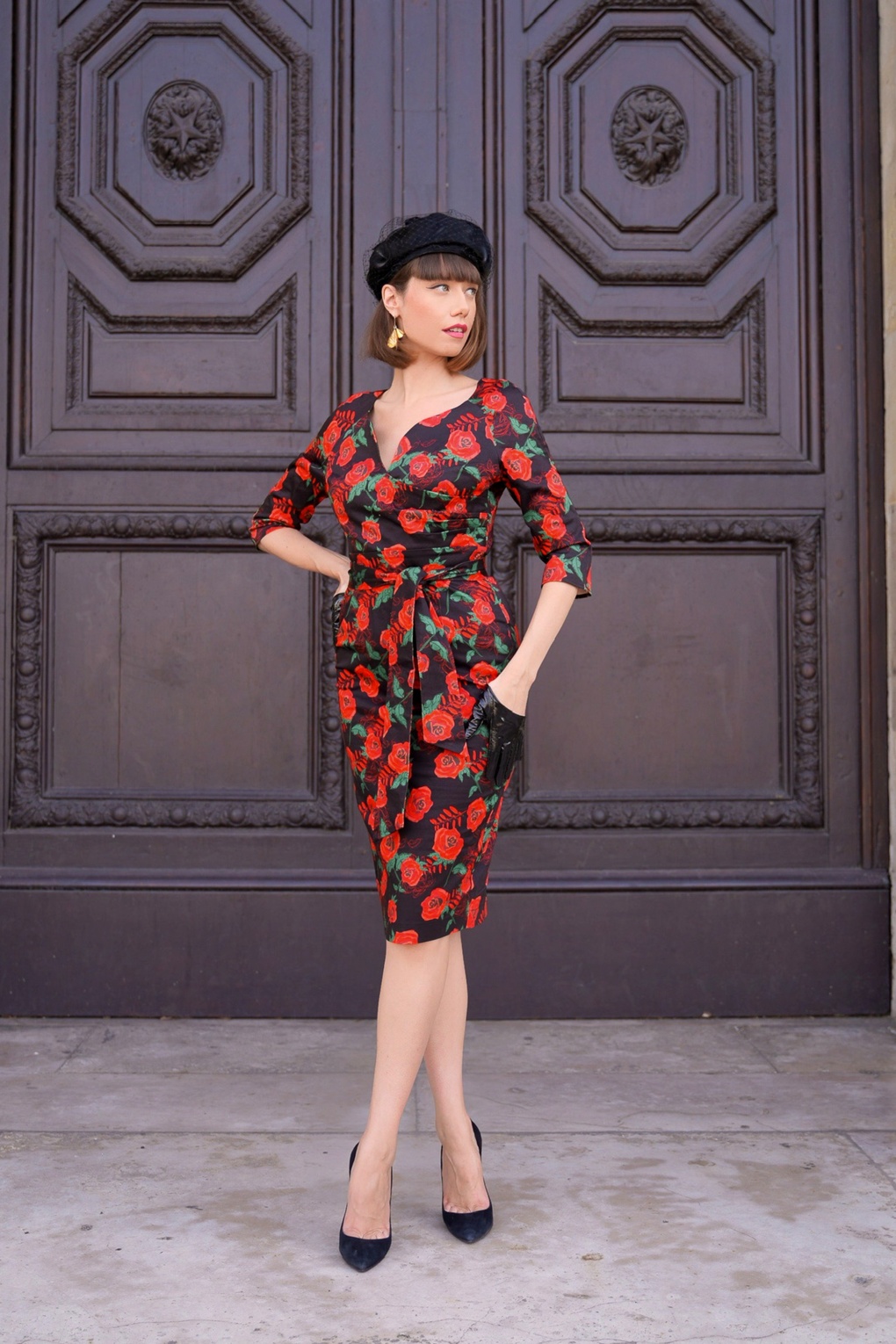 The Bombshell Roses Etuikleid in Schwarz