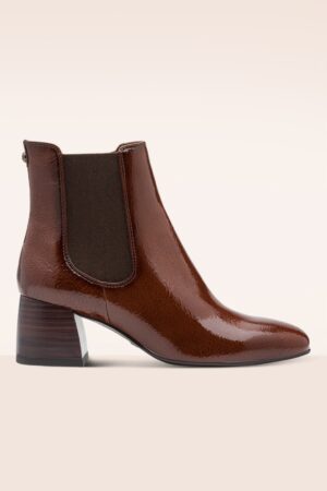 Paloma Lack-Stiefeletten in Cognac