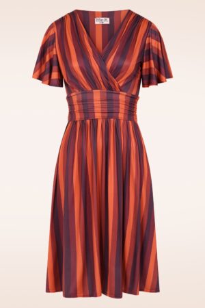 Sadie Stripes Swing-Kleid in Lila und Weinrot.