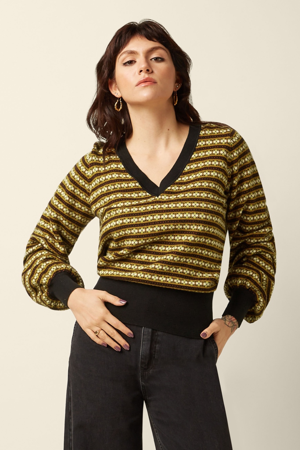 Walter V-Ausschnitt-Pullover in Schwarz/mehrfarbig