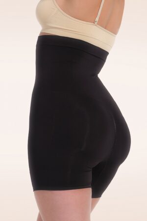 Booty Booster High Short in Schwarz