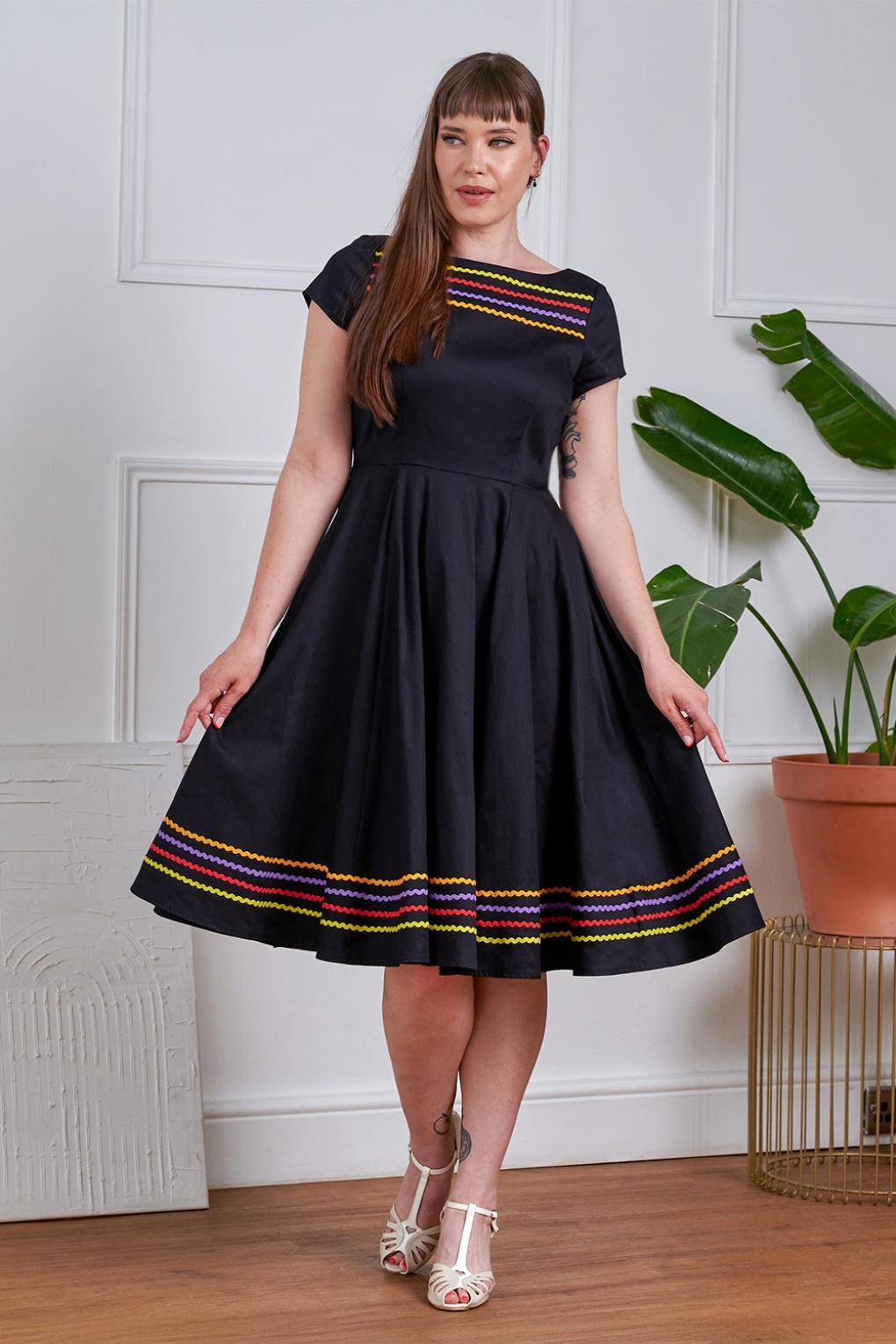 Carmen Swingkleid in Schwarz