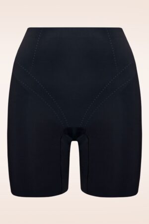 Dream Shaper Short in Schwarz