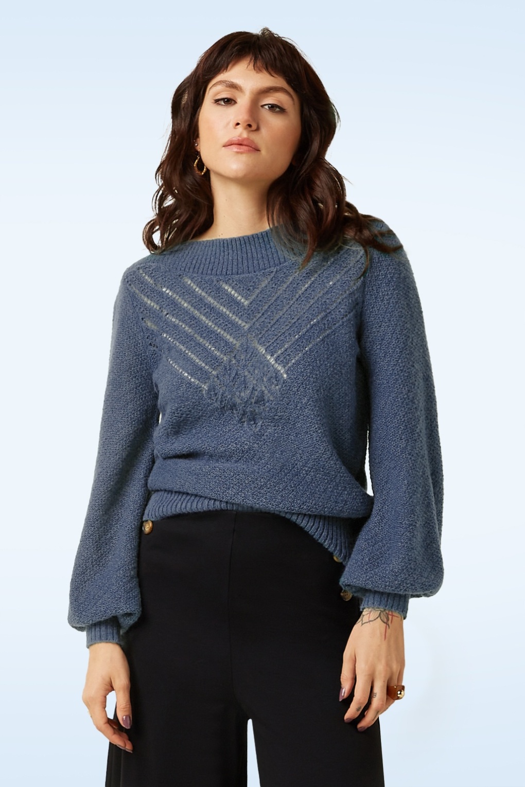 Erin Farfalle Top in Schattenblau.