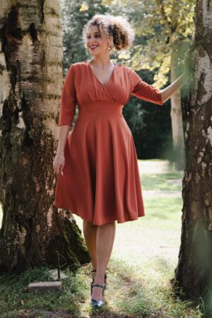 Exklusiv bei Topvintage ~ Caroline Swingkleid in Rostbraun
