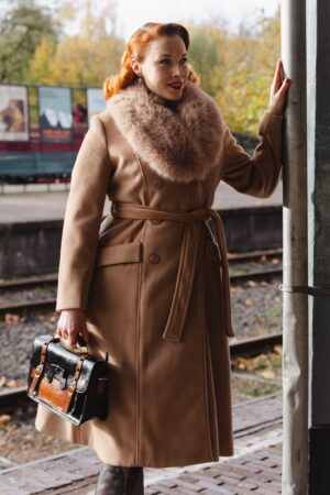 Exklusiv bei Topvintage ~ Grace A-linie Mantel in Camelbraun