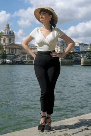 Lena Lynn Hose in Schwarz