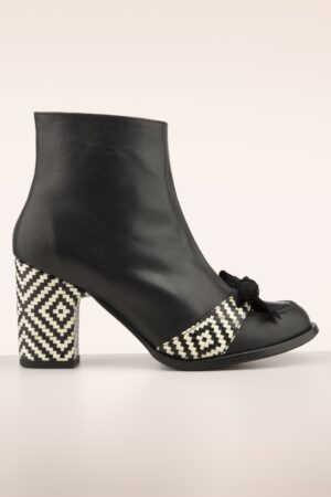 Nantes Bora Stiefeletten in Schwarz