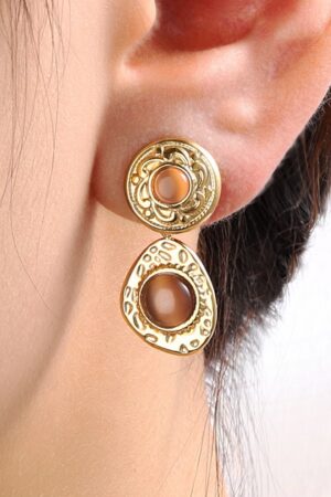 Sophia Ohrringe in Gold und Bernstein.