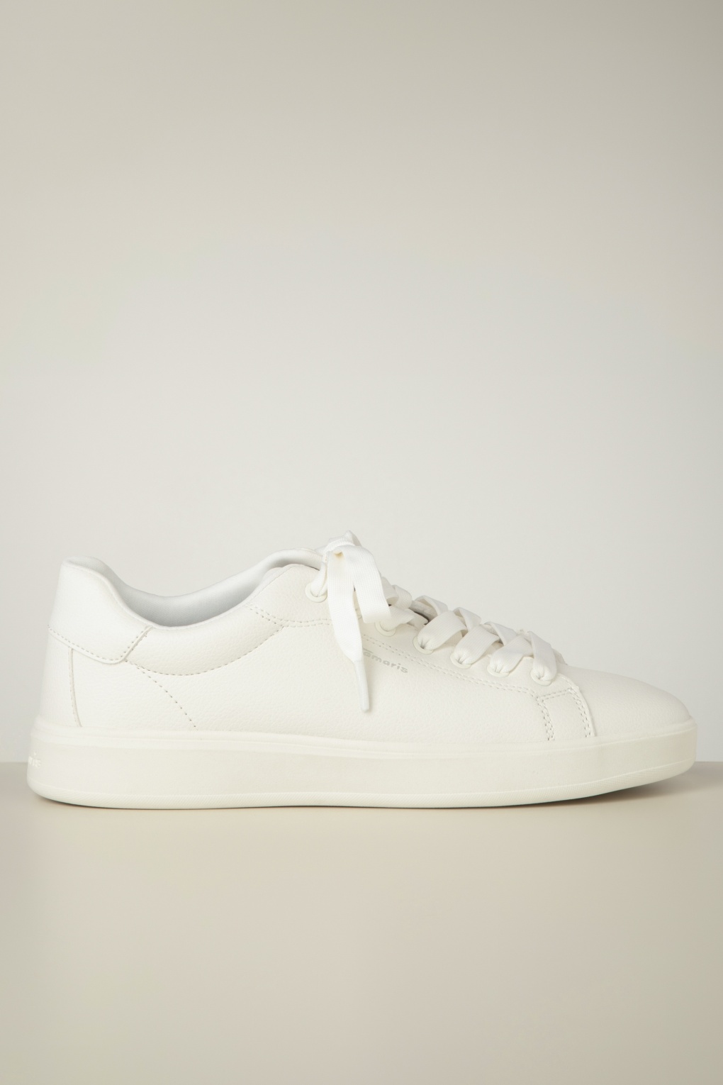 Terri Sneaker in Off White