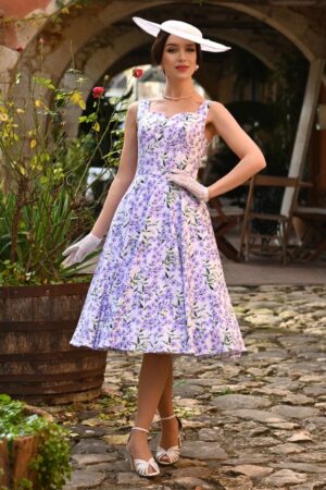 Violet Whisper Swingkleid in Weiß und Lila