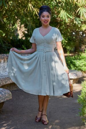 Astira Minty Leinen-Swingkleid in Mint