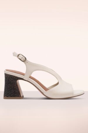Jonie Blockabsatz-Sandalen in Creme