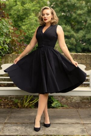 The Yade Swing Kleid in Schwarz