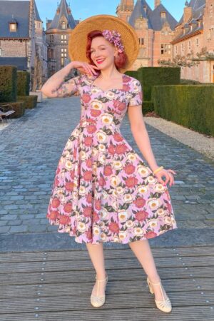 Topvintage exclusive ~ Joliena Floral Swing Kleid in Flieder.