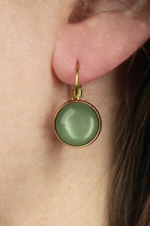 Vergoldete Punkt Ohrringe in Salbeigrün